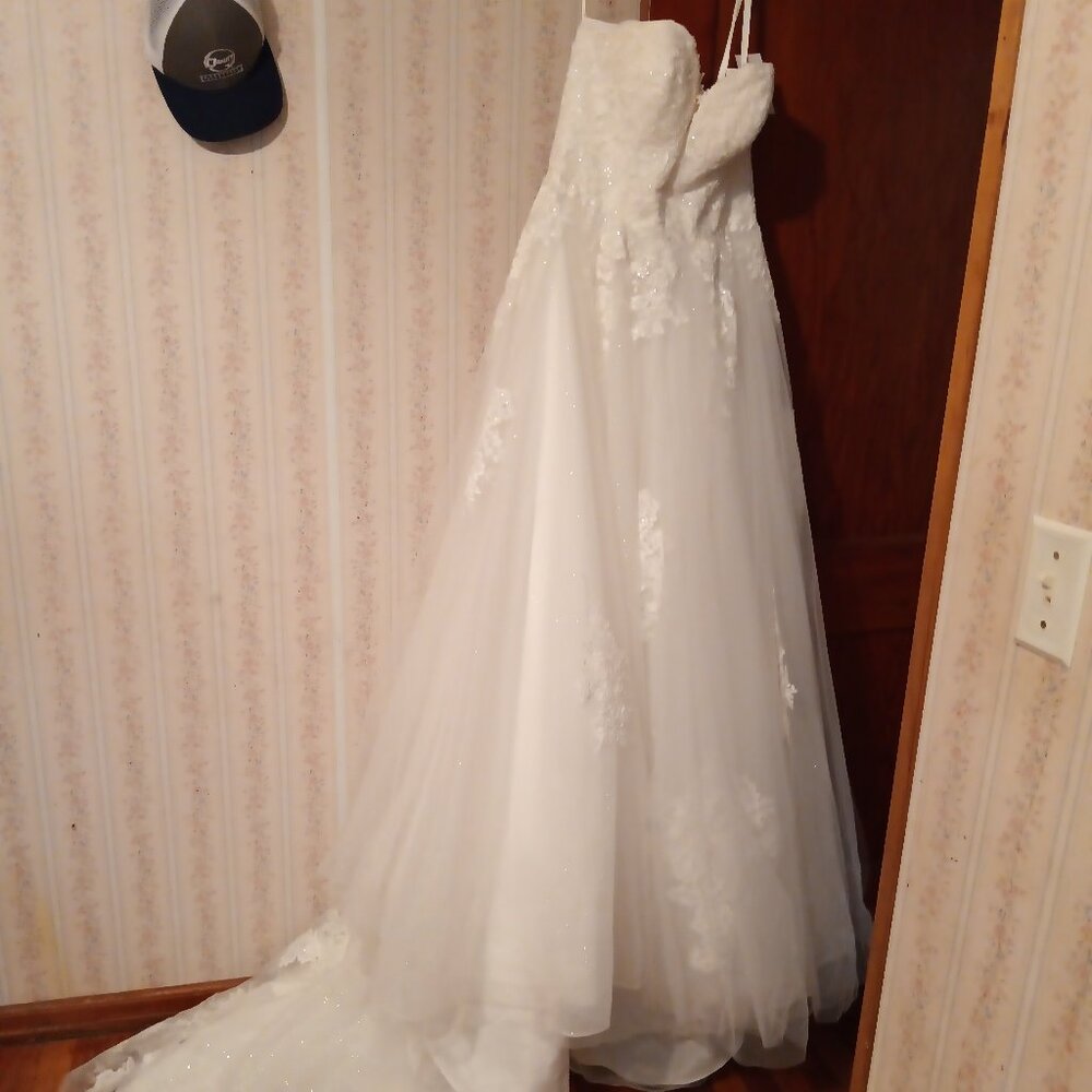 Wedding dress